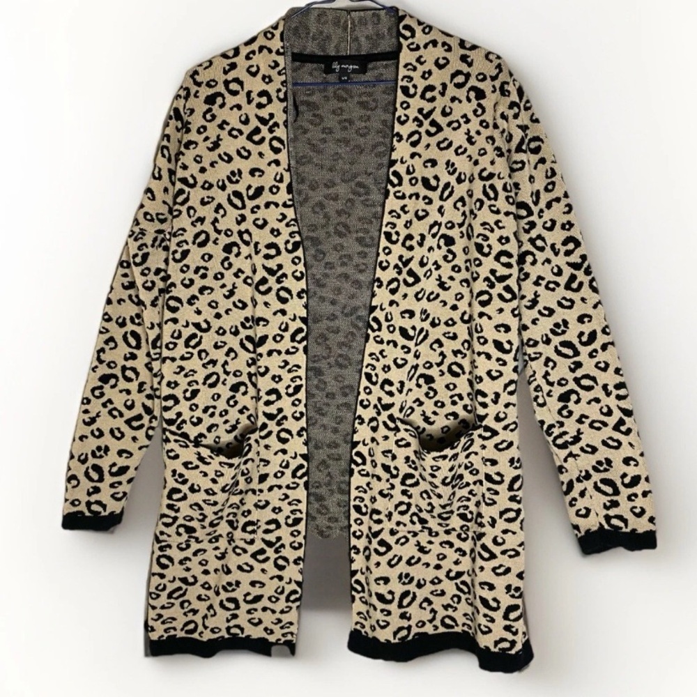 Lily Morgan Women’s Size L Leopard Animal Print Sweater‎ Flowy Relaxed Light